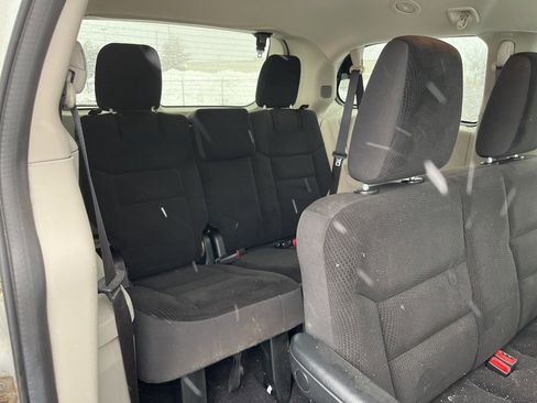 Used 2018 Dodge Grand Caravan SE image 4
