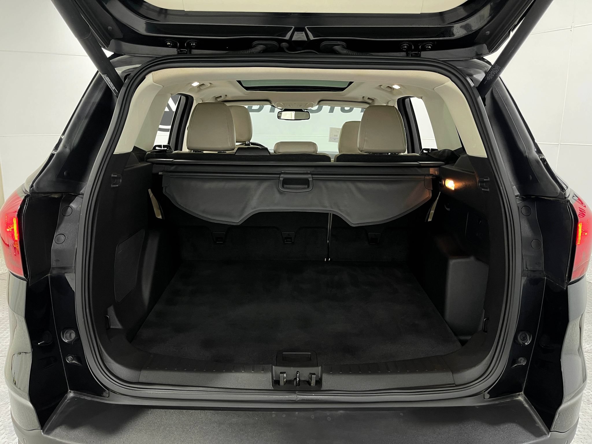 Used 2019 Ford Escape Titanium FWD image 26