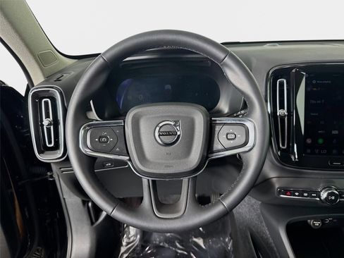 Used 2026 Volvo XC40 B5 Plus AWD/4WD image 13