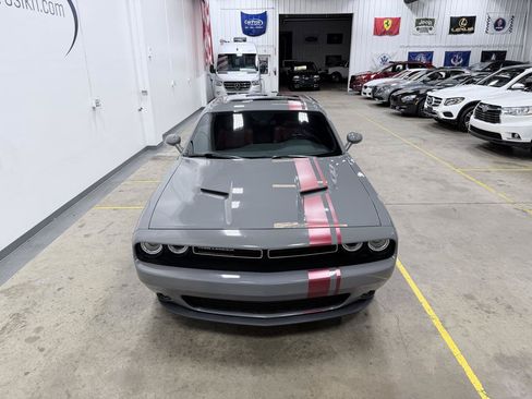 Used 2019 Dodge Challenger SXT w/ Plus Package RWD image 2