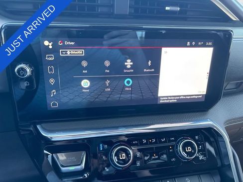 Used 2024 GMC Sierra 2500 Denali AWD/4WD image 16