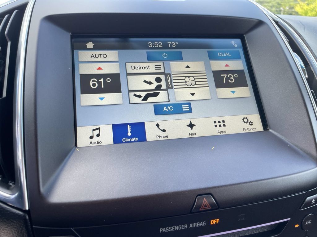 Used 2017 Ford Edge Titanium w/ Equipment Group 301A AWD/4WD image 13
