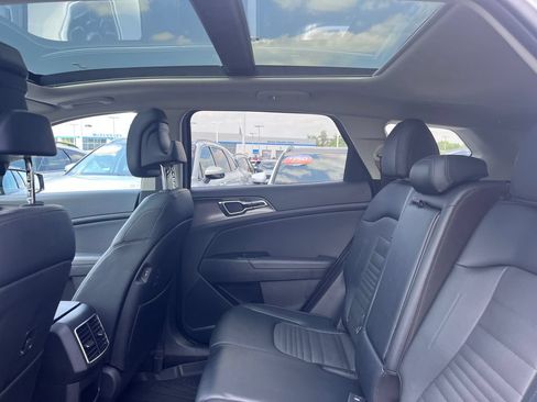 Certified 2025 Kia Sportage SX AWD/4WD image 20