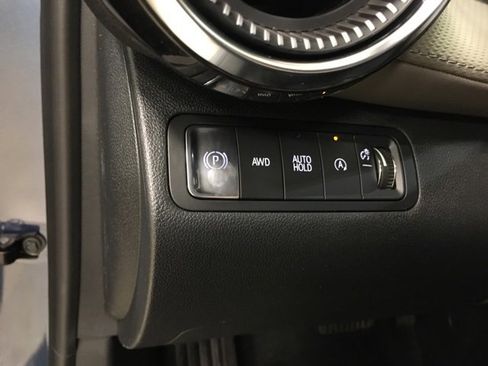 New 2026 Chevrolet Equinox LT w/ Convenience Package II image 32