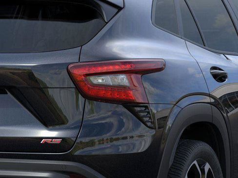 New 2026 Chevrolet Trax RS w/ Sunroof Package FWD image 11