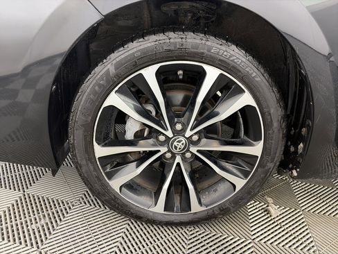 Used 2017 Toyota Corolla SE image 13