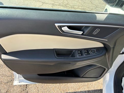 Used 2022 Ford Edge SEL w/ Convenience Package image 11