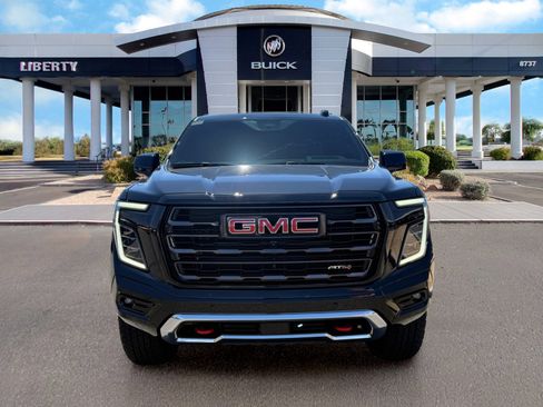 Used 2025 GMC Yukon AT4 Ultimate AWD/4WD image 4