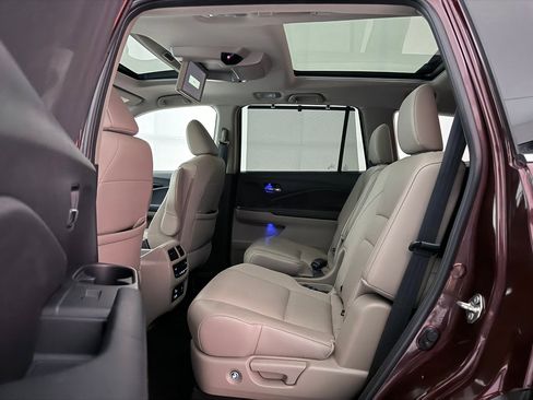 Used 2020 Honda Pilot Elite image 22