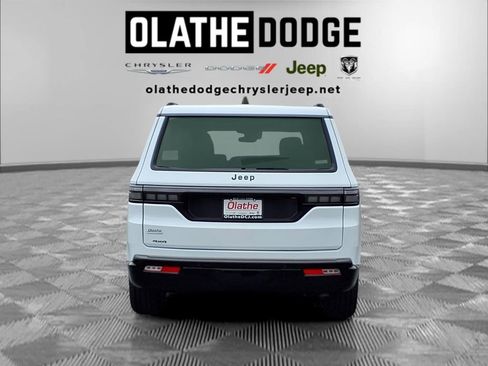 New 2026 Jeep Grand Wagoneer Limited AWD/4WD image 28