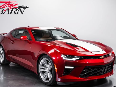 Used 2016 Chevrolet Camaro SS RWD image 7