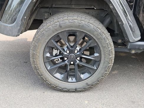 Certified 2024 Jeep Gladiator Sport AWD/4WD image 9