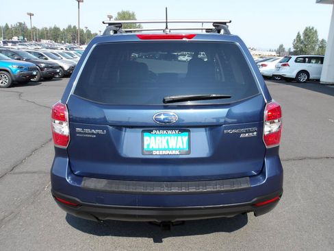Used 2014 Subaru Forester 2.5i Premium AWD/4WD image 4