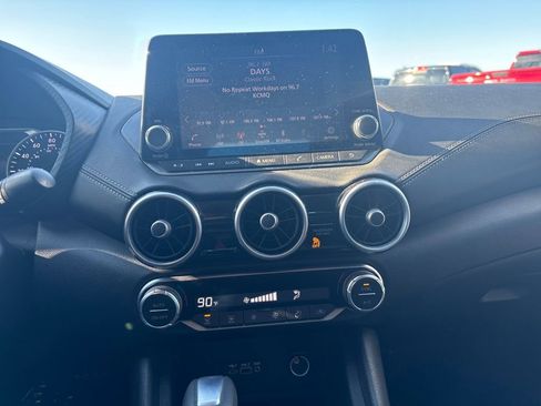 Used 2020 Nissan Sentra SV w/ Lighting Package image 25