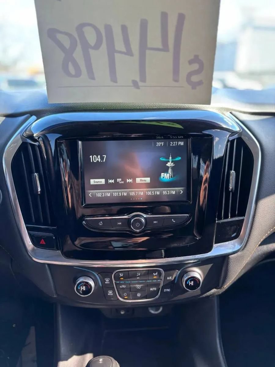Used 2019 Chevrolet Traverse LS AWD/4WD image 12