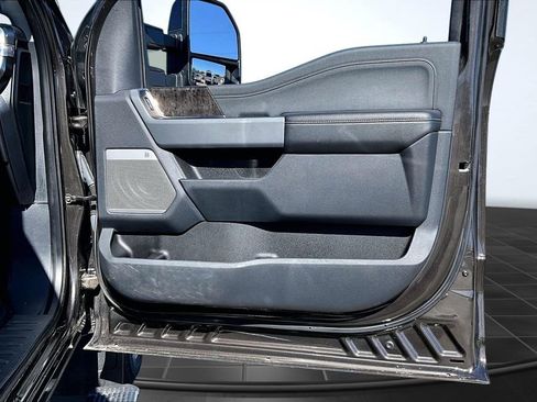 Used 2024 Ford F350 Lariat w/ Lariat Ultimate Package image 23