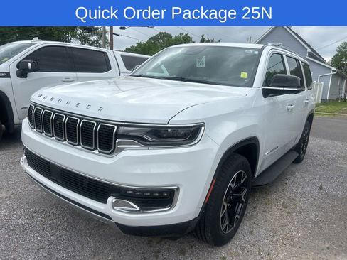 Used 2025 Jeep Wagoneer Series III AWD/4WD image 4