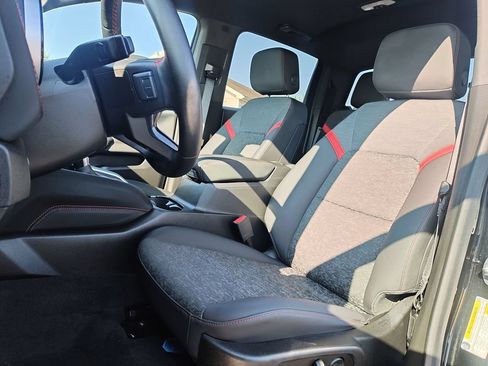 Used 2023 Chevrolet Colorado Z71 w/ Z71 Convenience Package 2 AWD/4WD image 13