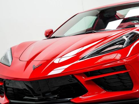 Used 2023 Chevrolet Corvette Stingray Premium Conv w/ Z51 Performance Package RWD image 3