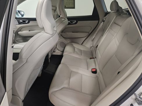 Used 2019 Volvo XC60 T8 Inscription w/ Advanced Package AWD/4WD image 10