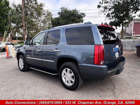 Used 2010 Cadillac Escalade 2WD image 4