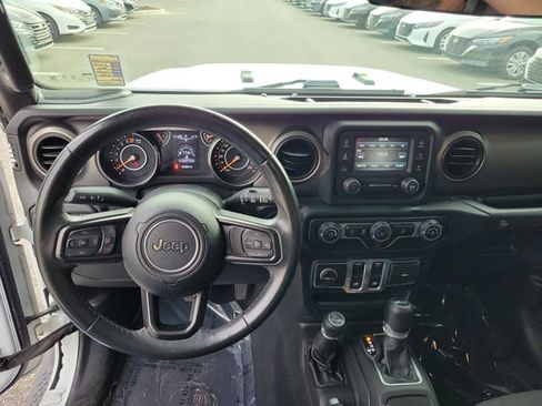 Used 2019 Jeep Wrangler Sport image 29