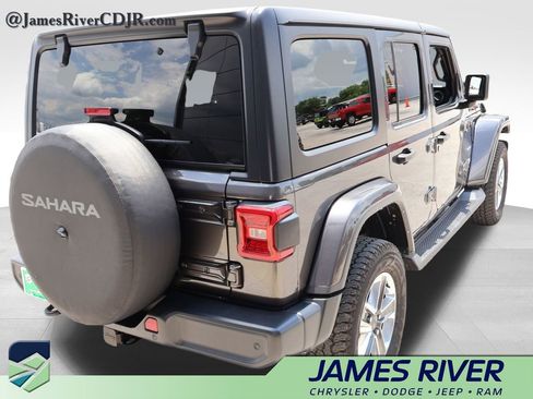 Used 2021 Jeep Wrangler Unlimited Sahara AWD/4WD image 5