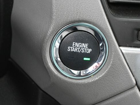 Used 2018 Chevrolet Suburban LT RWD image 20