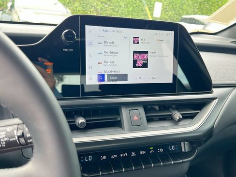Certified 2025 Lexus UX 300h FWD w/ Accessory Package (Z2) image 15