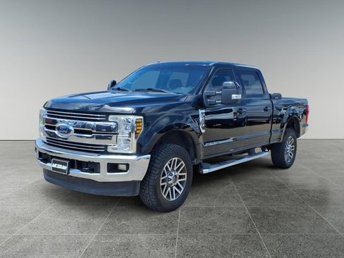 Used 2018 Ford F250 Lariat w/ Lariat Value Package AWD/4WD image 1