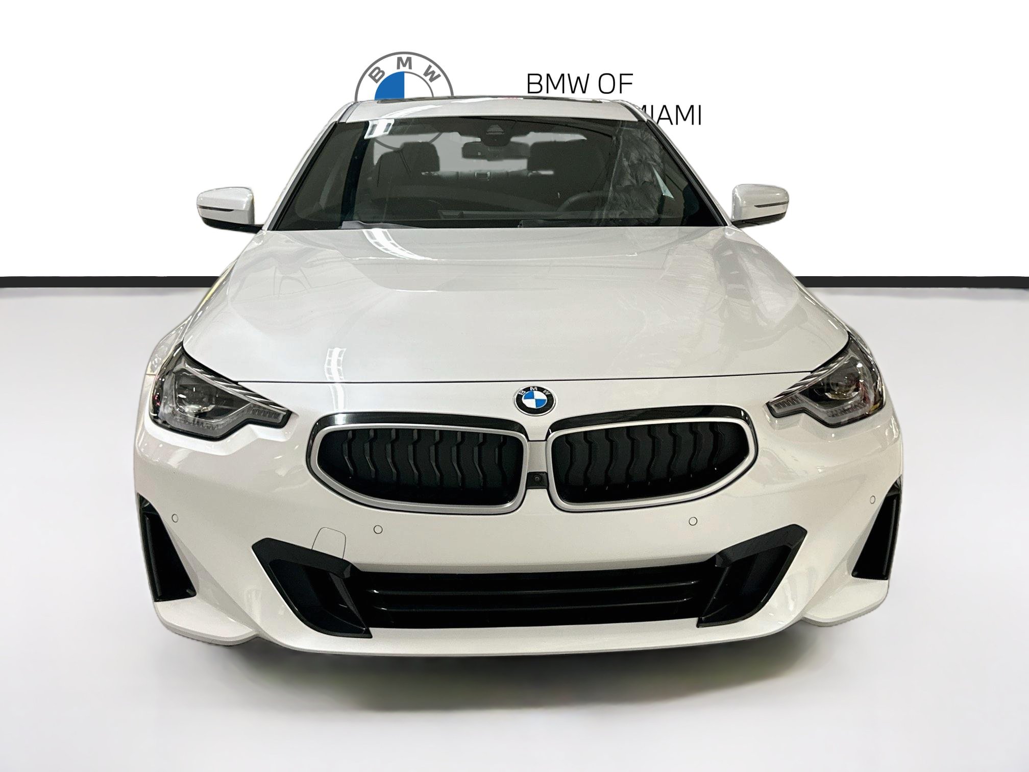 Used 2025 BMW 230i Coupe w/ Premium Package RWD image 2