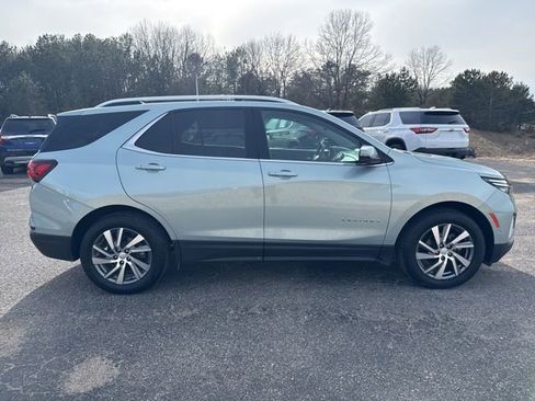 Used 2022 Chevrolet Equinox Premier AWD/4WD image 4