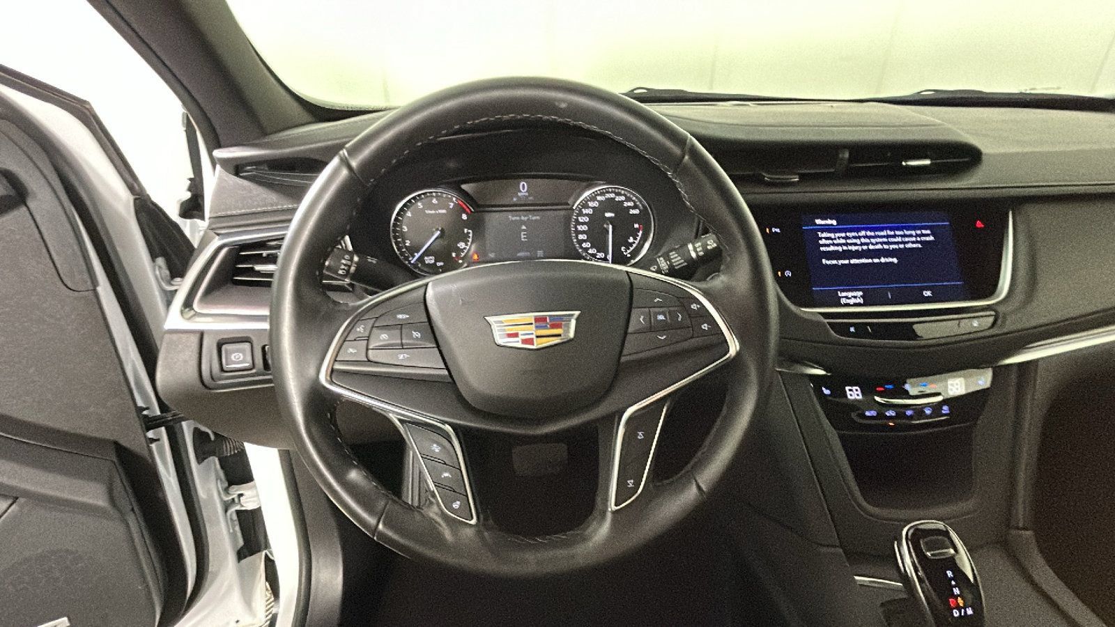 Used 2022 Cadillac XT5 Luxury AWD/4WD image 16