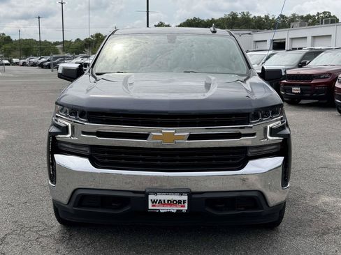 Used 2022 Chevrolet Silverado 1500 LT AWD/4WD image 8