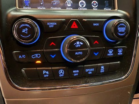 Used 2017 Jeep Grand Cherokee Overland image 29