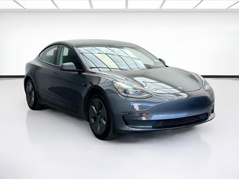 Used 2021 Tesla Model 3 Standard Range Plus RWD image 3