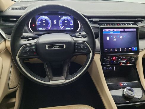 Used 2022 Jeep Grand Cherokee L Limited w/ Luxury Tech Group II image 22