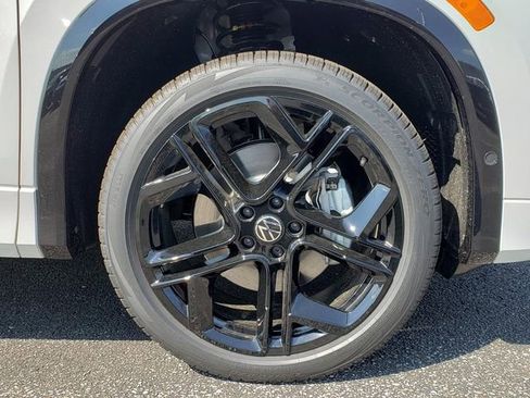 New 2026 Volkswagen Tiguan SE R-Line AWD/4WD image 12
