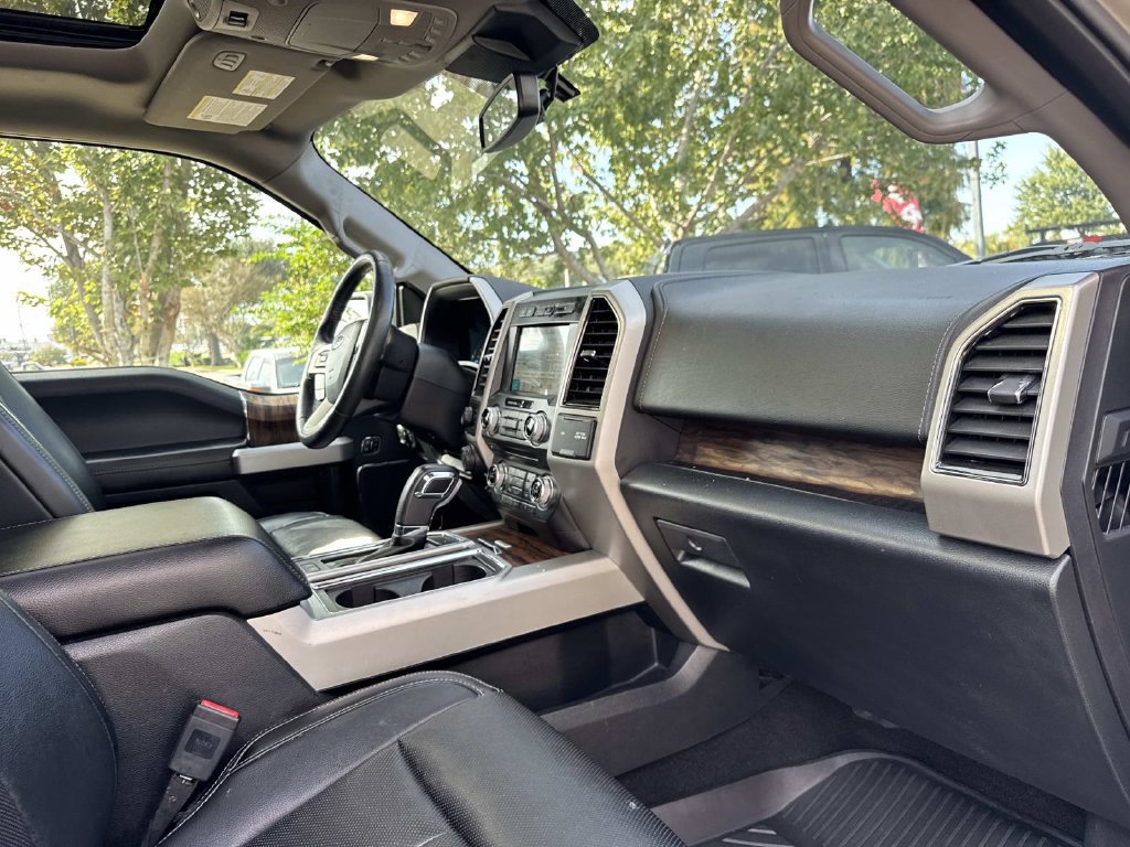 Used 2018 Ford F150 Lariat w/ Equipment Group 502A Luxury AWD/4WD image 19
