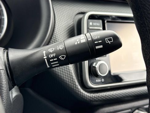 Used 2023 Nissan Kicks S FWD image 17