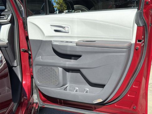 Used 2021 Toyota Sienna XSE w/ XSE Plus Package image 34