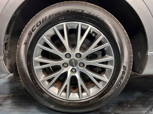Used 2021 Genesis GV80 2.5T RWD image 23