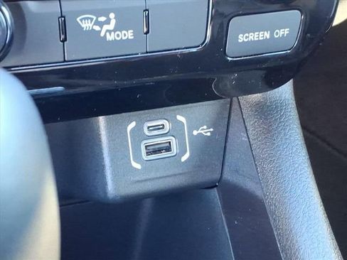 New 2026 Jeep Compass Latitude image 9