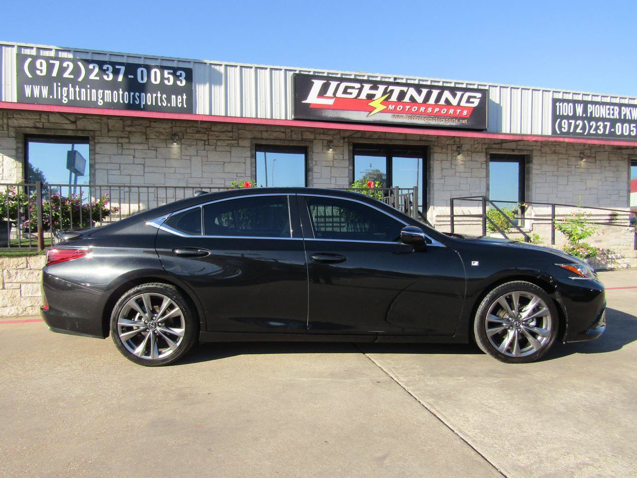 Used 2019 Lexus ES 350 F Sport w/ Accessory Package 2 FWD image 5