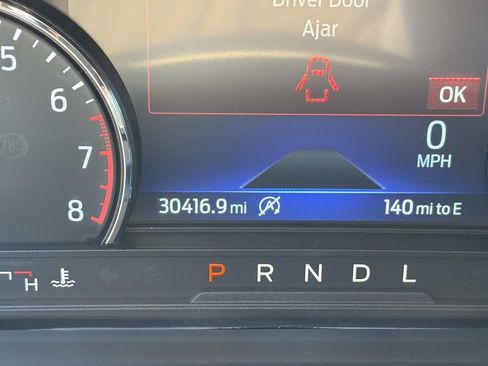 Used 2024 Ford Explorer XLT RWD image 24
