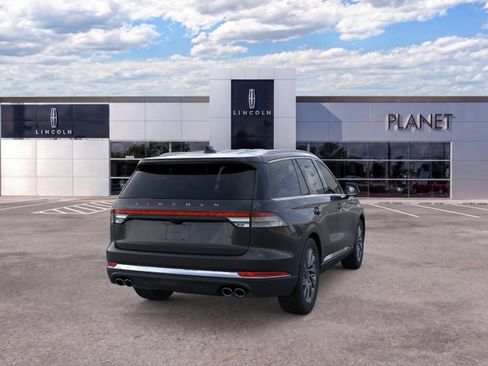 New 2026 Lincoln Aviator 2WD image 8