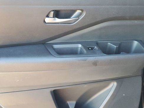 Used 2022 Nissan Pathfinder SV w/ SV Premium Package image 43