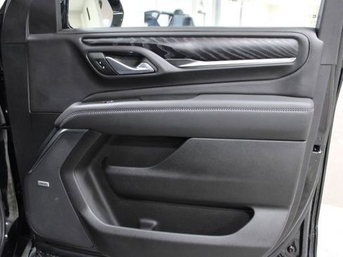 Used 2024 GMC Yukon XL Denali image 25