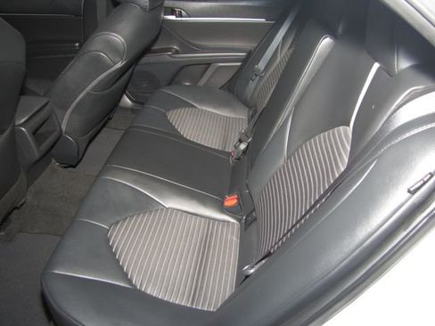 Used 2024 Toyota Camry SE FWD image 12