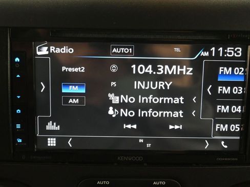 Used 2014 Jeep Wrangler Unlimited Sahara image 18